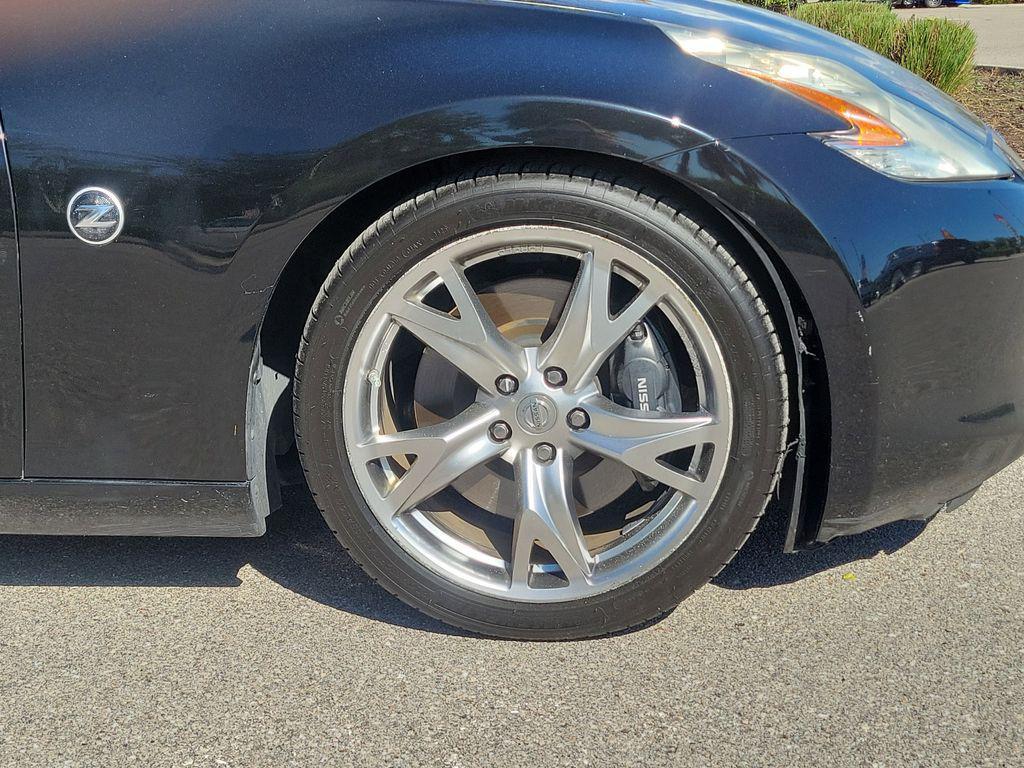 used 2009 Nissan 370Z car, priced at $13,998
