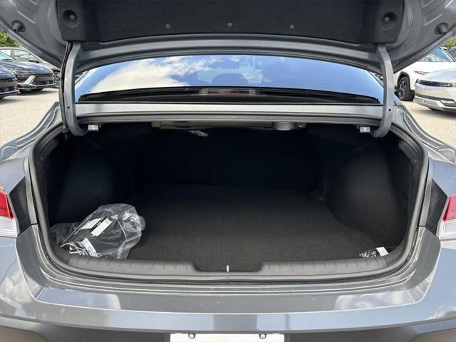 new 2025 Hyundai Elantra car, priced at $25,657