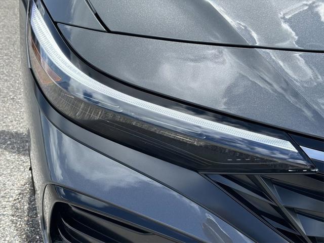 new 2025 Hyundai Elantra car, priced at $25,657