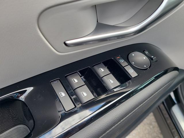 new 2025 Hyundai TUCSON Hybrid car, priced at $42,295