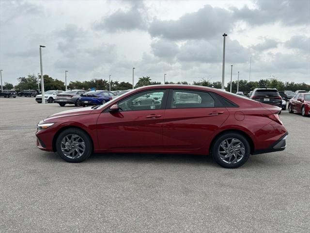 new 2025 Hyundai Elantra car, priced at $24,309