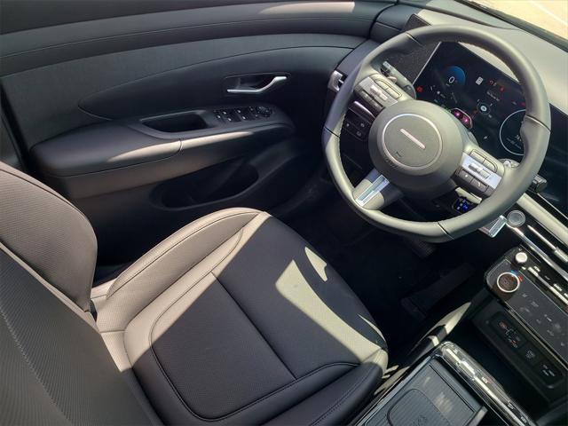 new 2025 Hyundai TUCSON Hybrid car, priced at $37,844