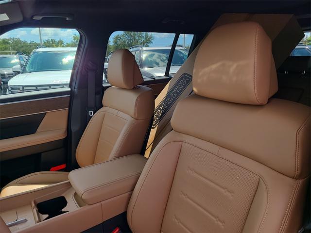 new 2025 Hyundai Santa Fe car, priced at $40,552