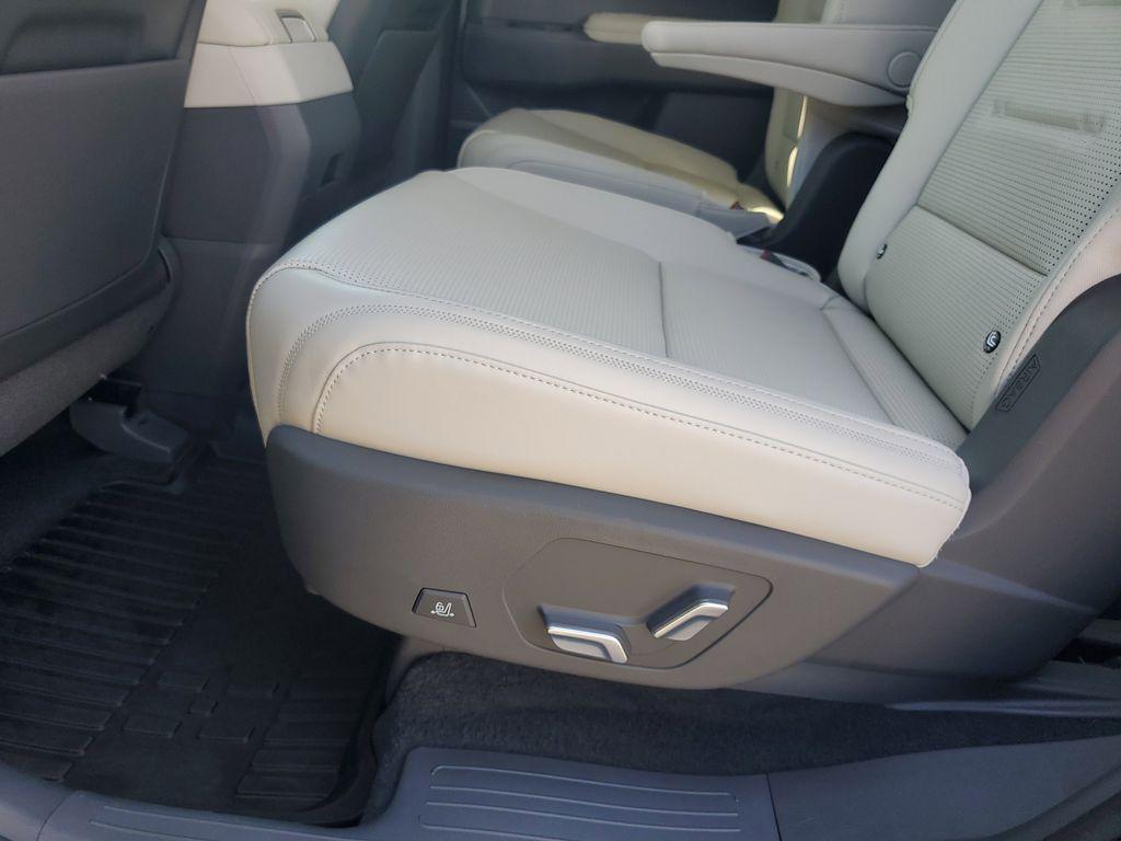 used 2025 Hyundai Santa Fe car, priced at $43,988