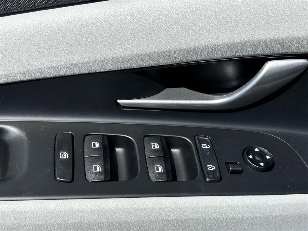new 2025 Hyundai Elantra car, priced at $26,149