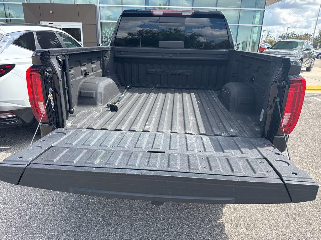 used 2022 GMC Sierra 1500 car, priced at $37,998