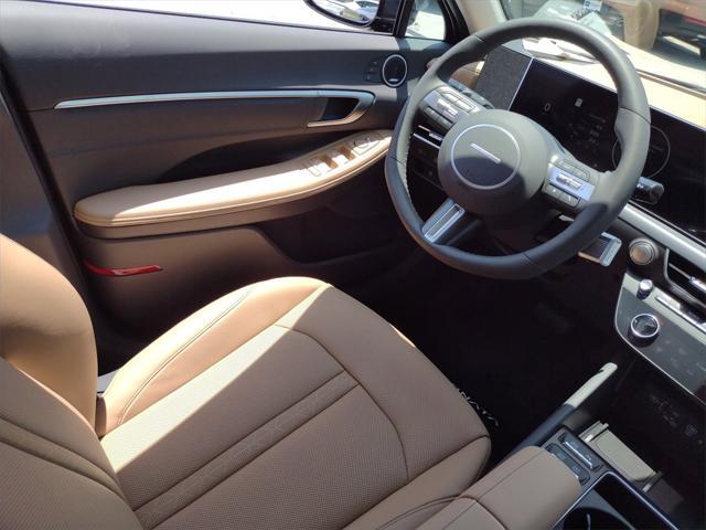 new 2025 Hyundai Sonata Hybrid car, priced at $37,051