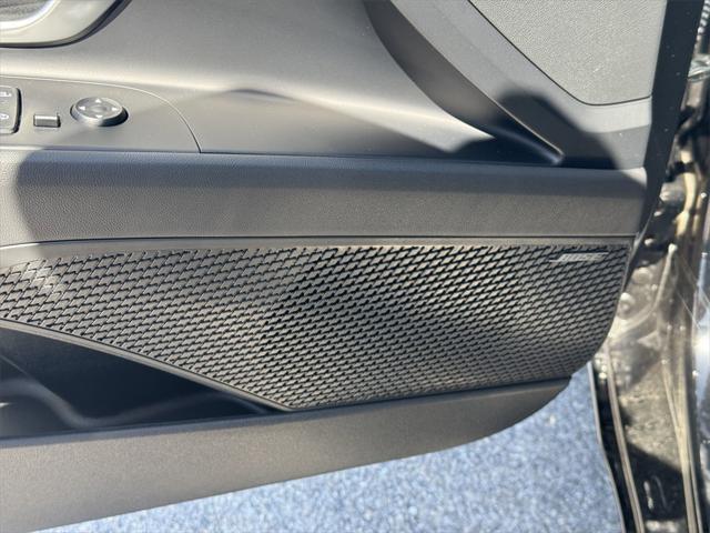 new 2025 Hyundai Elantra car, priced at $26,334