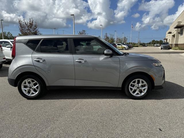 used 2022 Kia Soul car, priced at $15,998