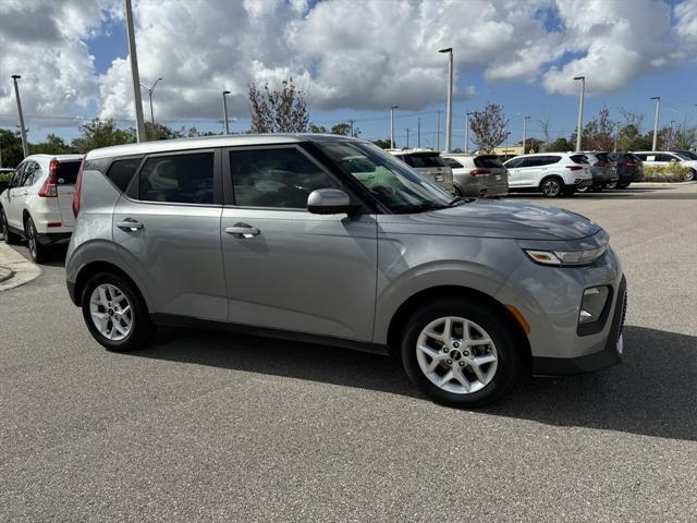 used 2022 Kia Soul car, priced at $15,998