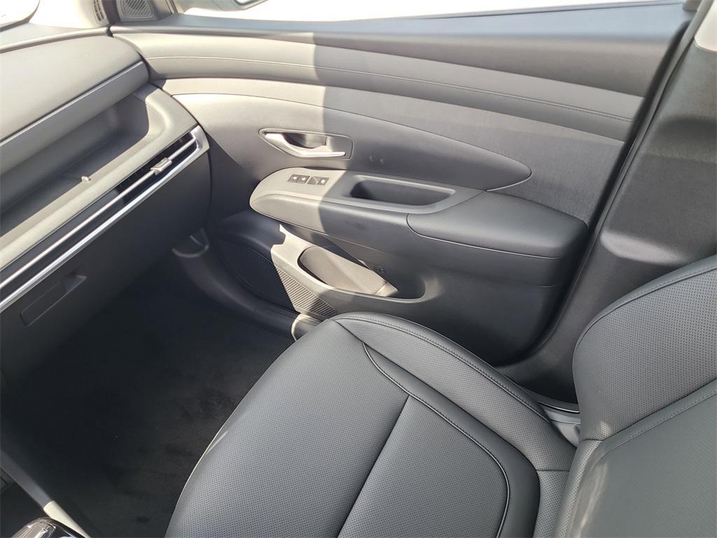 new 2025 Hyundai TUCSON Hybrid car, priced at $35,498