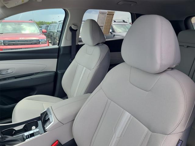 new 2025 Hyundai Tucson car, priced at $31,987