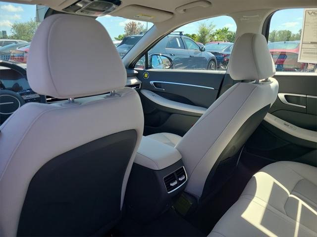 new 2025 Hyundai Sonata Hybrid car, priced at $30,793
