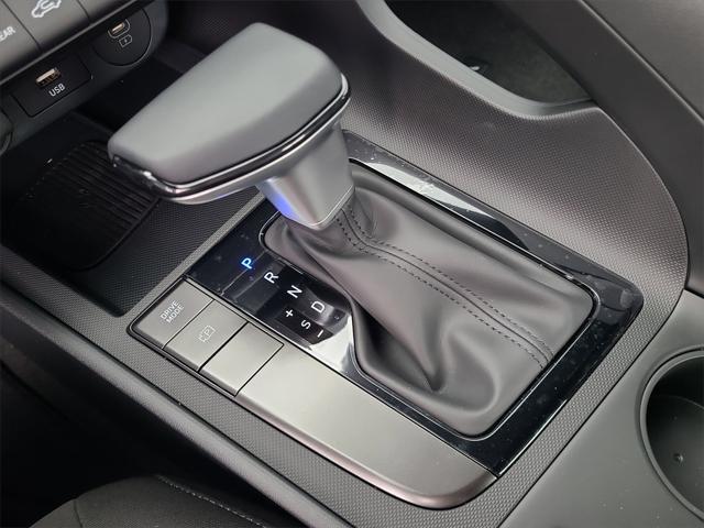 new 2025 Hyundai Elantra car, priced at $23,039