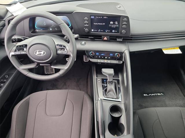 new 2025 Hyundai Elantra car, priced at $23,039