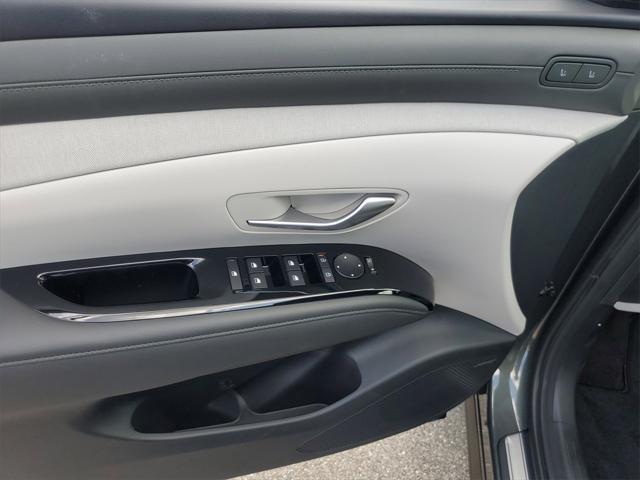 new 2025 Hyundai TUCSON Hybrid car, priced at $42,080