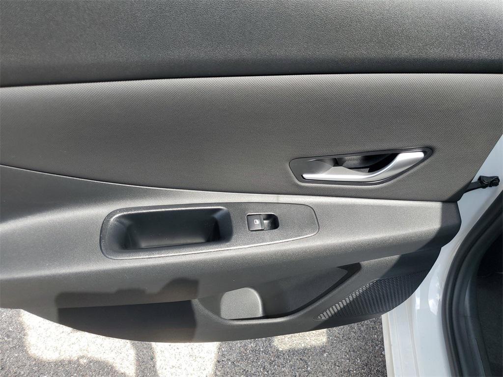 new 2025 Hyundai Elantra car, priced at $26,024