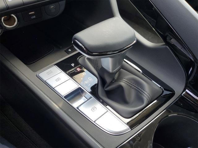 new 2025 Hyundai Elantra car, priced at $26,024