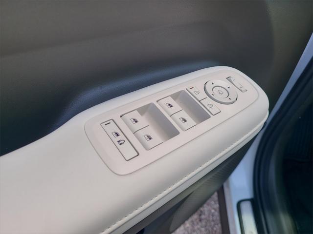 new 2025 Hyundai SANTA FE HEV car, priced at $47,221