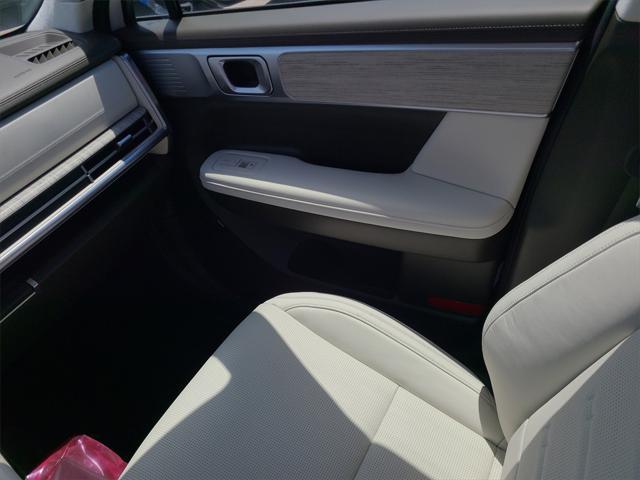 new 2025 Hyundai SANTA FE HEV car, priced at $47,221
