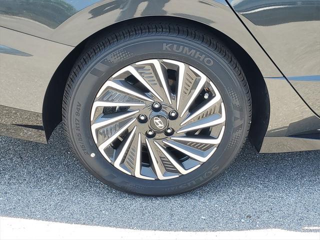 new 2025 Hyundai Sonata Hybrid car, priced at $37,607