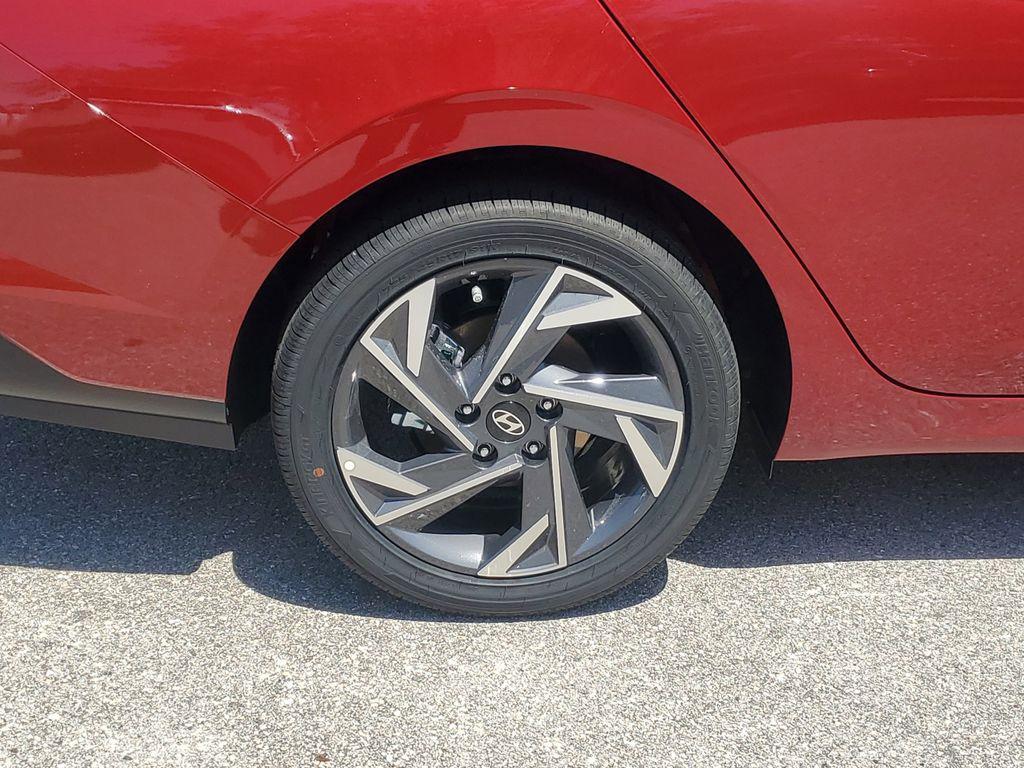 new 2025 Hyundai Elantra car, priced at $25,335