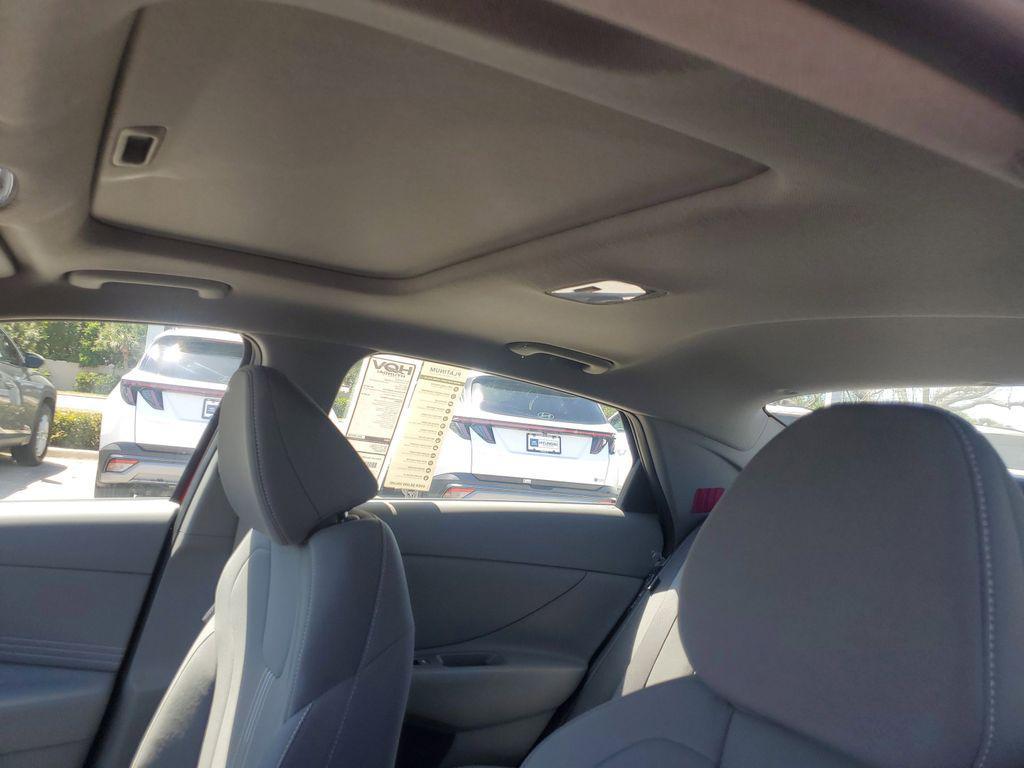new 2025 Hyundai Elantra car, priced at $25,335