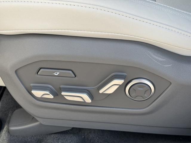 new 2025 Hyundai Santa Fe car, priced at $47,152