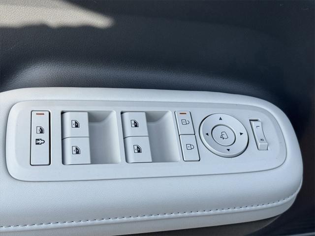 new 2025 Hyundai Santa Fe car, priced at $47,152