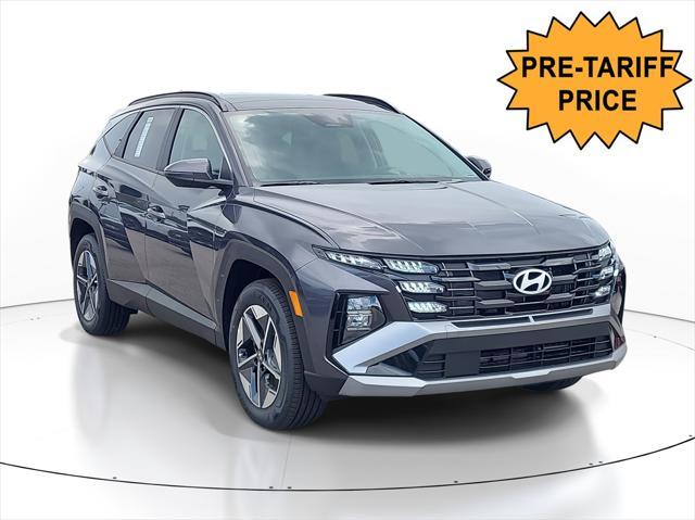 new 2025 Hyundai TUCSON Hybrid car, priced at $37,405