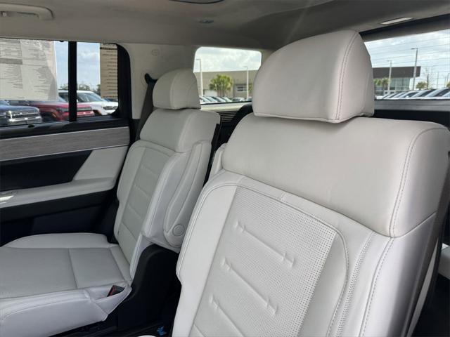new 2025 Hyundai SANTA FE HEV car, priced at $47,449