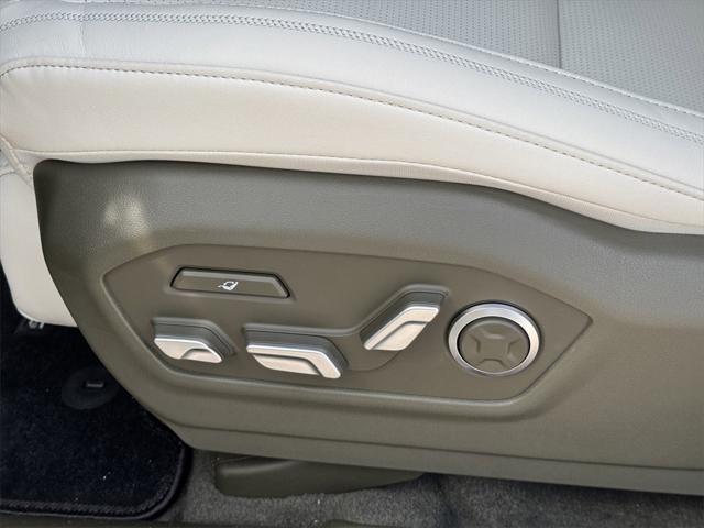 new 2025 Hyundai SANTA FE HEV car, priced at $47,449