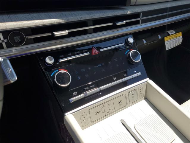 new 2025 Hyundai SANTA FE HEV car, priced at $47,049
