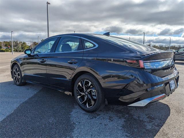 new 2024 Hyundai Sonata car, priced at $24,917