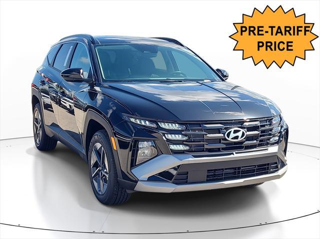 new 2025 Hyundai TUCSON Hybrid car, priced at $37,405