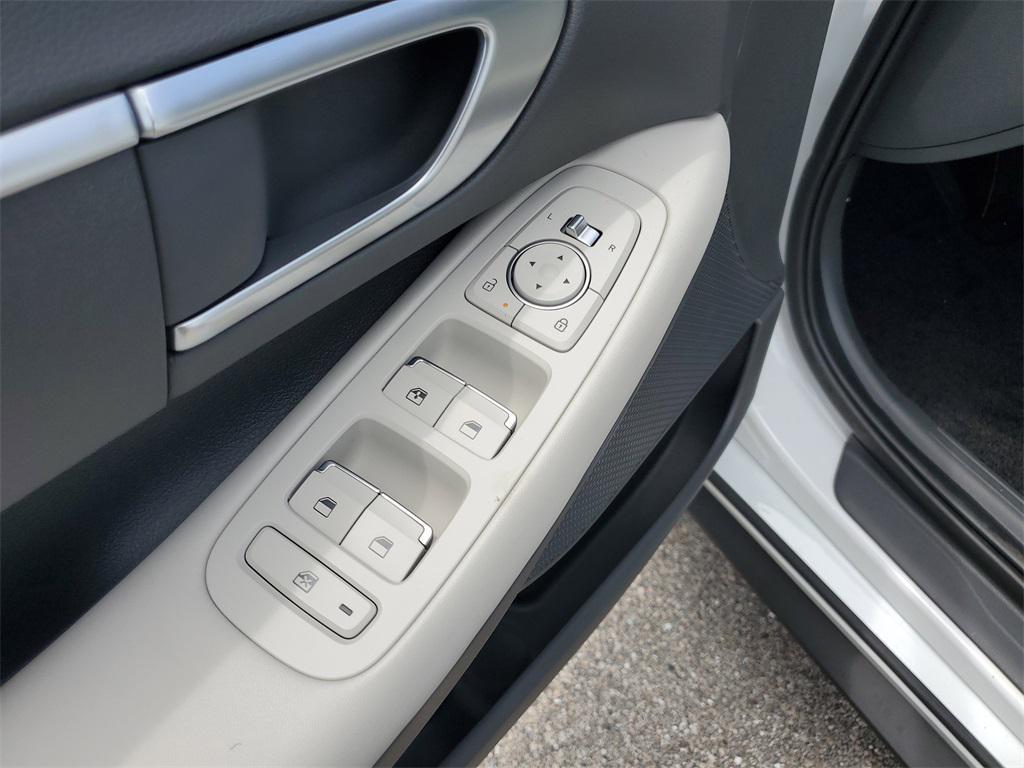 new 2025 Hyundai Sonata car, priced at $26,933