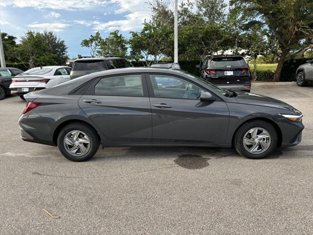 new 2025 Hyundai Elantra car, priced at $22,613