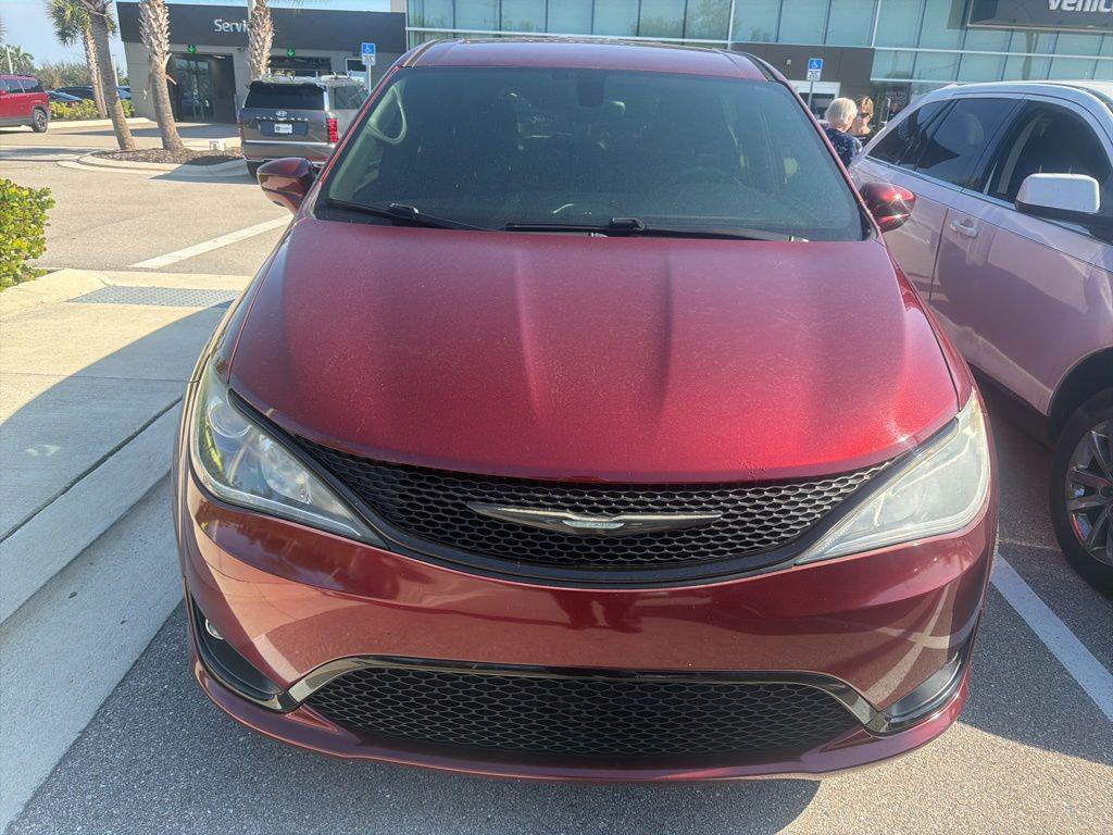used 2018 Chrysler Pacifica car, priced at $13,997