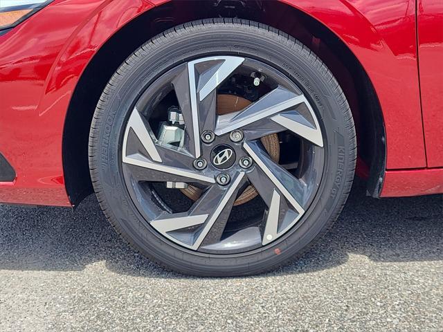 new 2025 Hyundai Elantra car, priced at $29,080