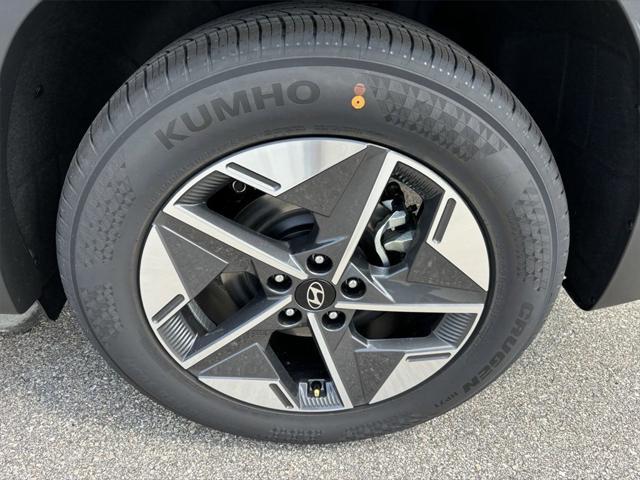new 2025 Hyundai Tucson car, priced at $33,961