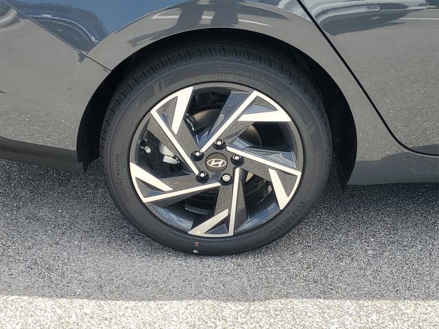 new 2025 Hyundai Elantra car, priced at $23,005