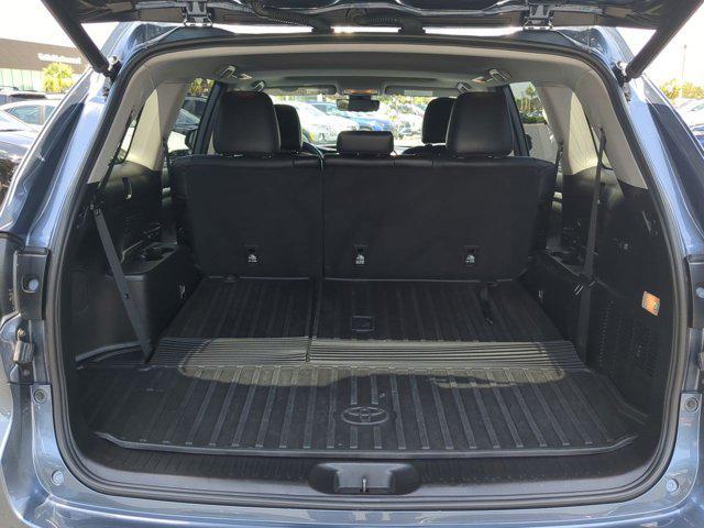 used 2019 Toyota Highlander car, priced at $28,462