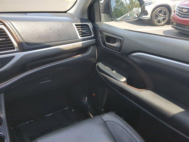 used 2019 Toyota Highlander car, priced at $28,462