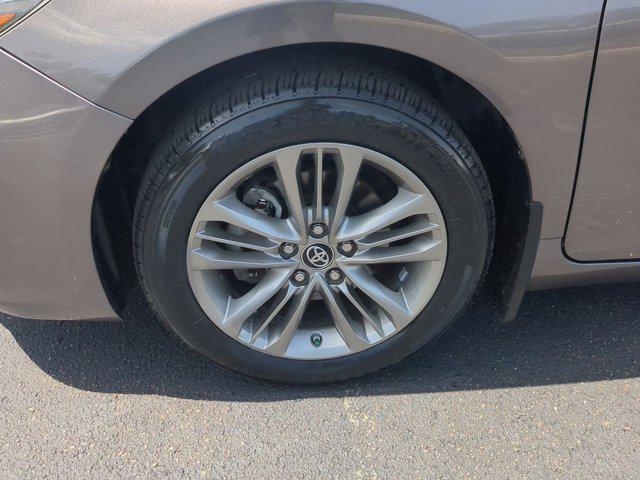 used 2017 Toyota Camry Hybrid car, priced at $16,284