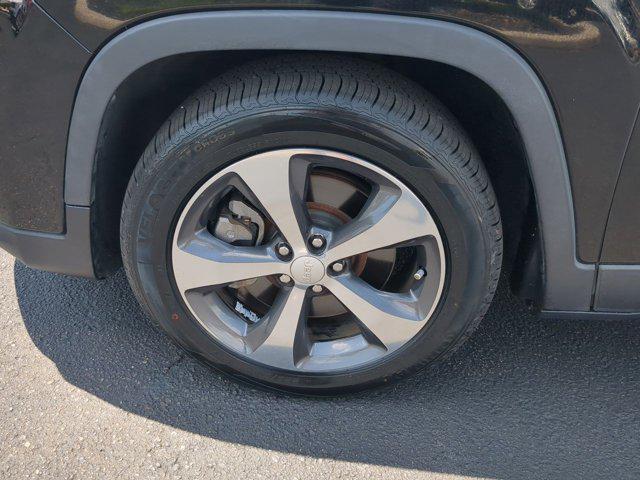 used 2019 Jeep Cherokee car, priced at $16,492