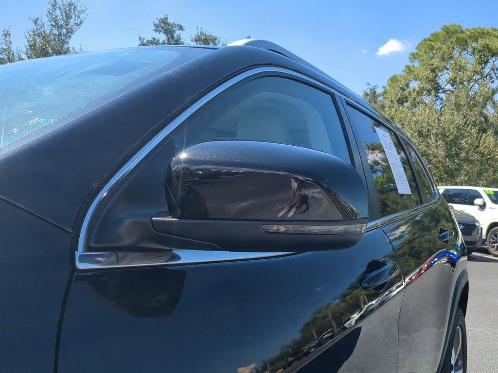 used 2021 Jeep Cherokee car, priced at $19,894