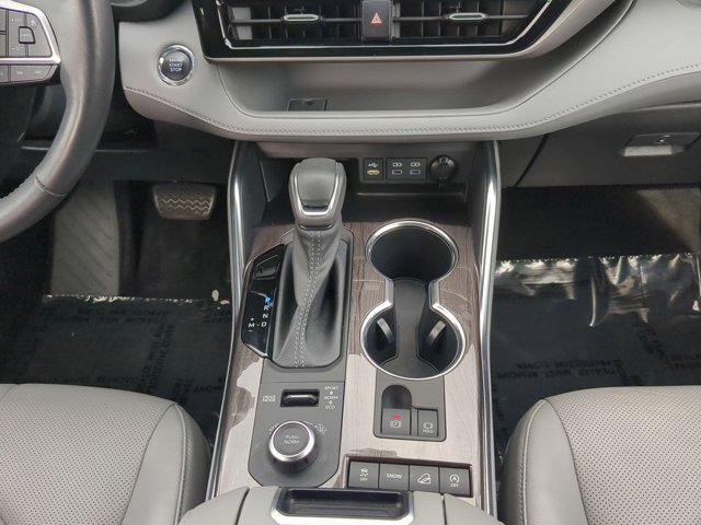 used 2022 Toyota Highlander car, priced at $39,981