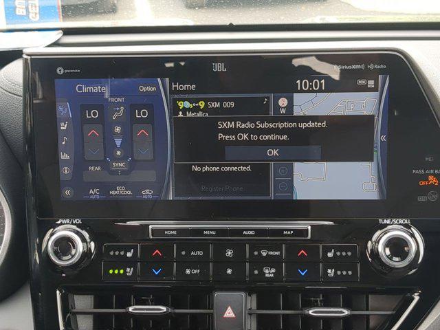 used 2022 Toyota Highlander car, priced at $39,981