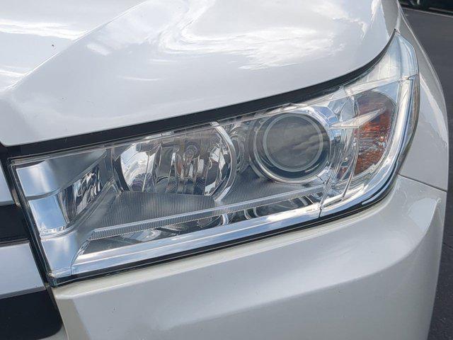 used 2019 Toyota Highlander car, priced at $26,499