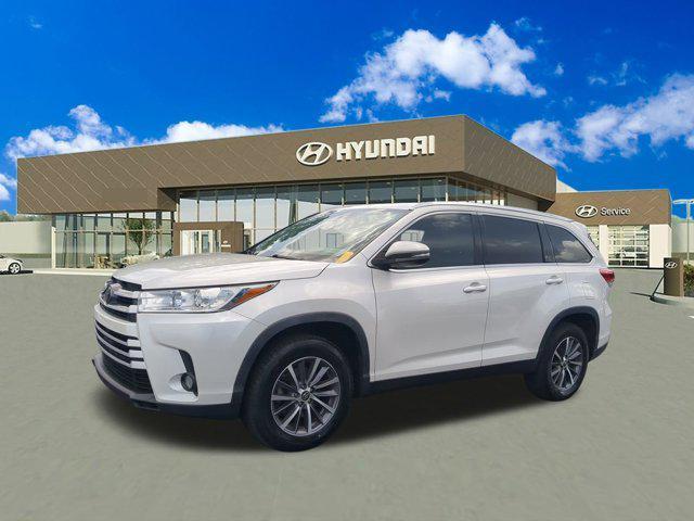 used 2019 Toyota Highlander car, priced at $26,499
